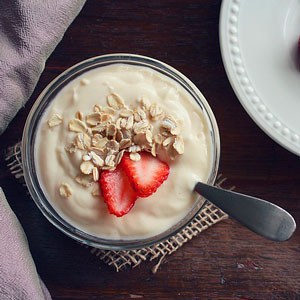 Bol con crema y fresa