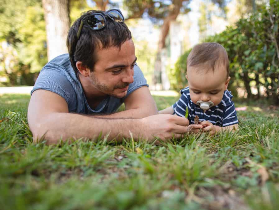 Jugar a través de la vegetación o cultivar plantas durante tan solo un mes puede bastar para modificar su sistema inmune. 