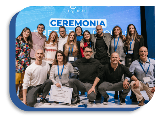 Ceremonía de graduación una vez aprueban el Máster PNI Clínica presencial